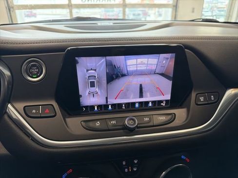 Used 2020 Chevrolet Blazer LT w/ Sound & Technology Package image 3