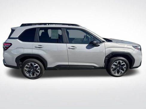 Used 2026 Subaru Forester Premium AWD/4WD image 8