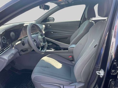 Used 2023 Hyundai Elantra SEL w/ Convenience Package FWD image 15