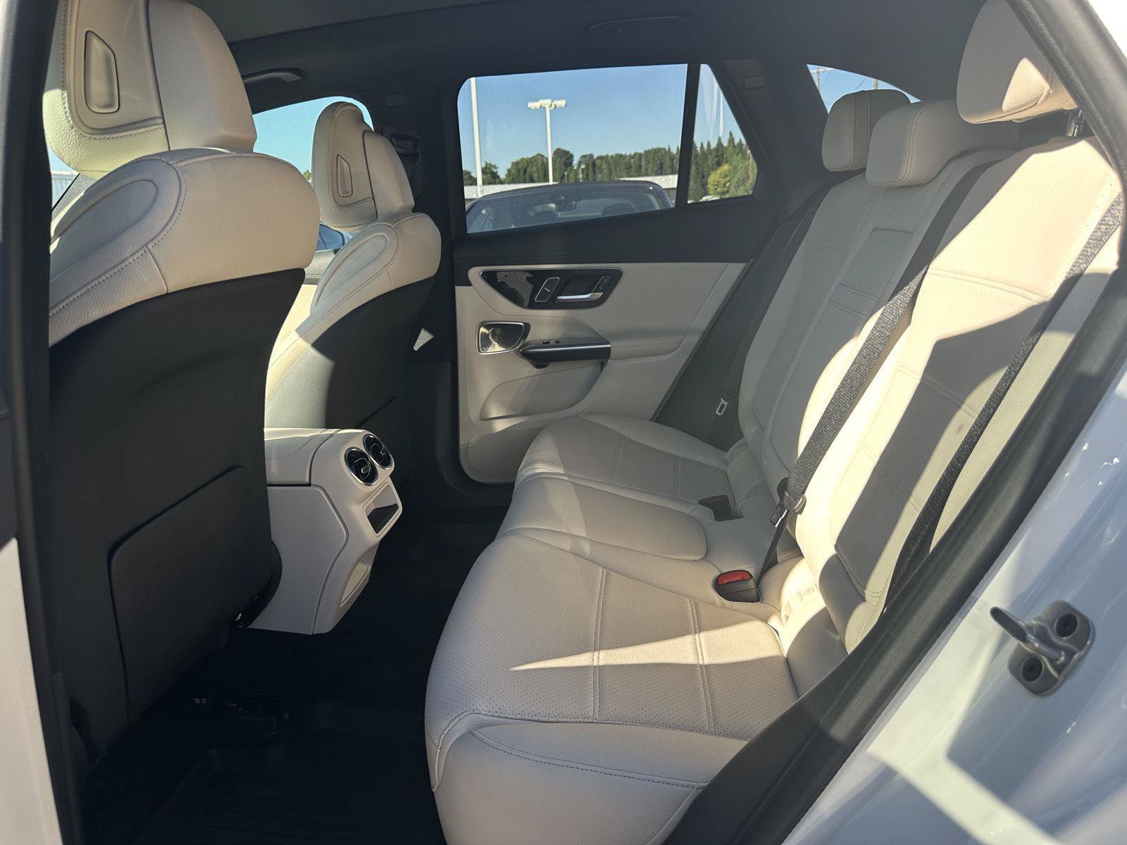 Used 2023 Mercedes-Benz GLC 300 4MATIC image 22