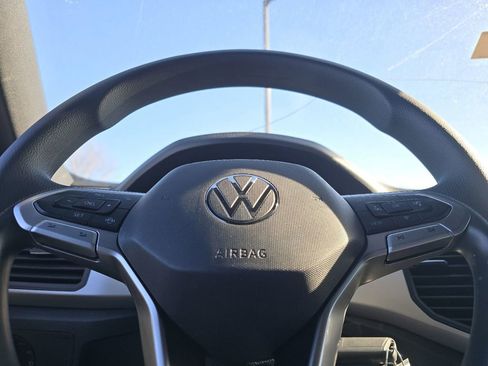 Used 2021 Volkswagen Atlas Cross Sport S image 23