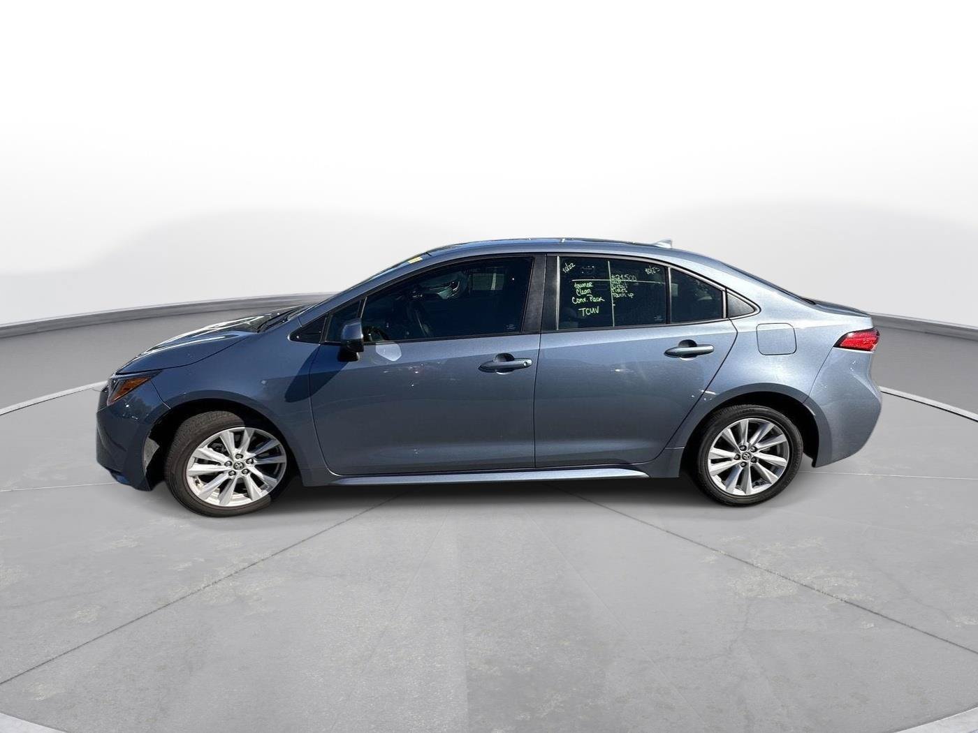 Used 2024 Toyota Corolla LE w/ LE Convenience Package FWD image 9