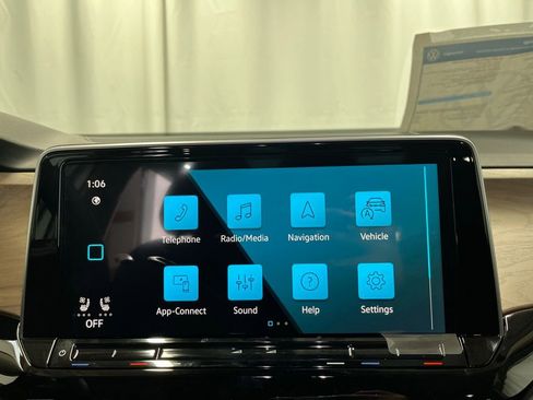 New 2026 Volkswagen Atlas SE image 16