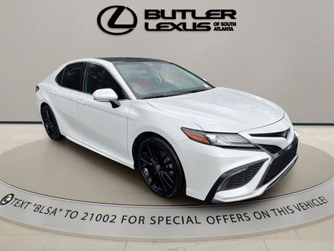 Used 2023 Toyota Camry XSE w/ Navigation Package FWD image 3
