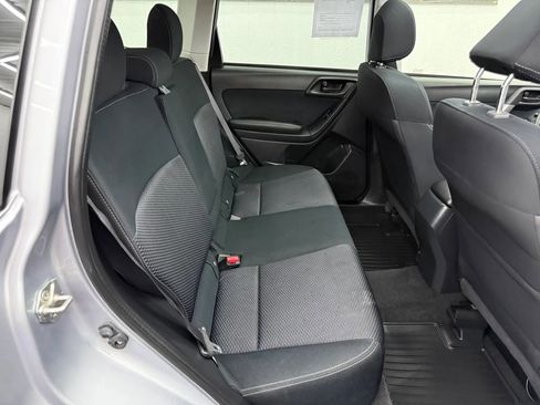 Used 2016 Subaru Forester 2.5i Premium AWD/4WD image 9