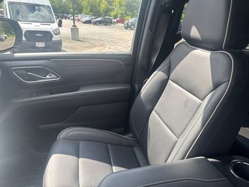 Used 2024 Chevrolet Tahoe Premier AWD/4WD image 14