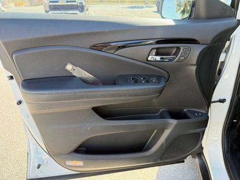 Used 2021 Honda Passport Touring image 6