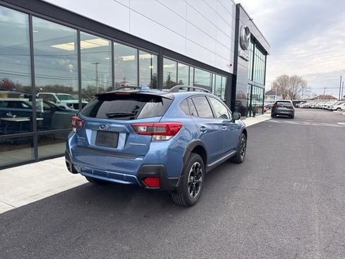 Used 2023 Subaru Crosstrek 2.0i Premium image 3