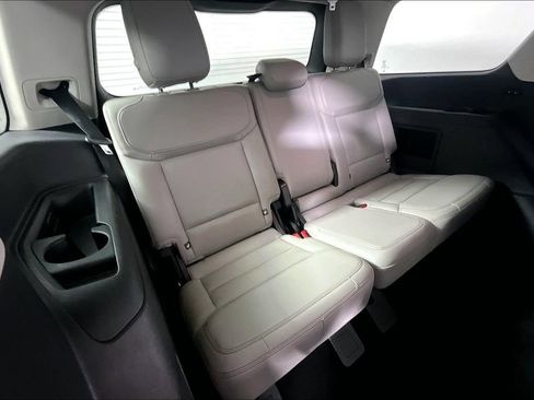 Used 2025 Ford Expedition Active AWD/4WD image 28