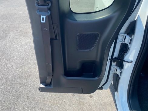 Used 2024 Nissan Frontier S AWD/4WD image 26