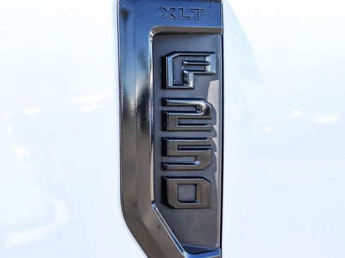 Used 2019 Ford F250 XLT w/ XLT Value Package AWD/4WD image 15