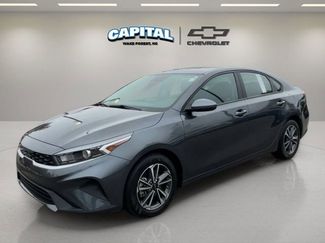 Used 2023 Kia Forte LXS video 1