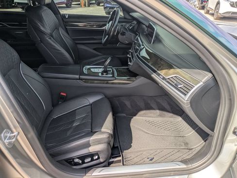 Used 2020 BMW 750i xDrive w/ Executive Package AWD/4WD image 22