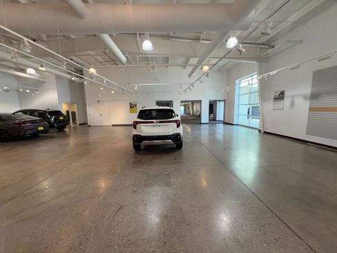 Used 2025 Kia Seltos S FWD image 16