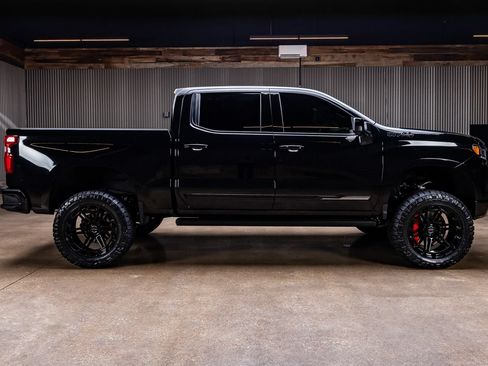 Used 2026 Chevrolet Silverado 1500 High Country w/ Midnight Edition AWD/4WD image 11