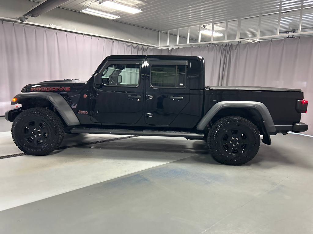 Used 2020 Jeep Gladiator Mojave w/ Dual Top Group AWD/4WD image 4