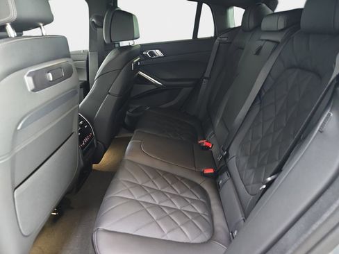 New 2026 BMW X6 xDrive40i w/ Climate Comfort Package image 9