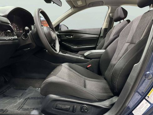 Used 2023 Honda Accord EX image 19