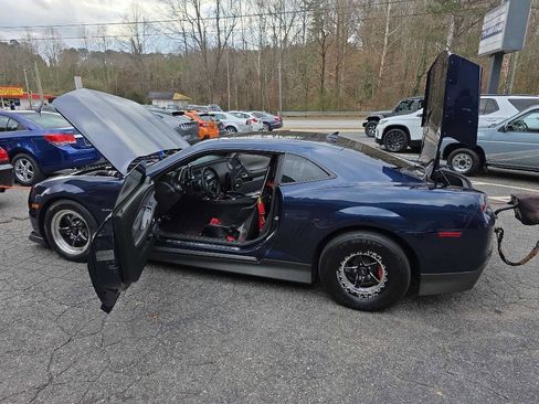 Used 2010 Chevrolet Camaro SS w/ LPO, Ground Effects Package image 11