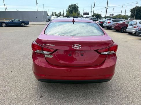 Used 2015 Hyundai Elantra SE w/ Option Group 03 FWD image 7