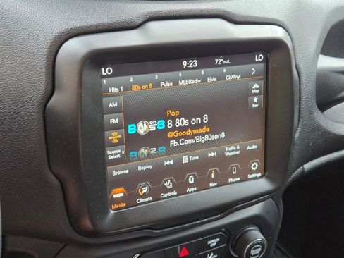 Used 2022 Jeep Renegade Latitude w/ Convenience Group AWD/4WD image 25