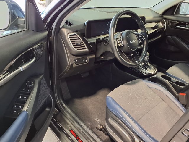 Used 2024 Kia Seltos S AWD/4WD image 6