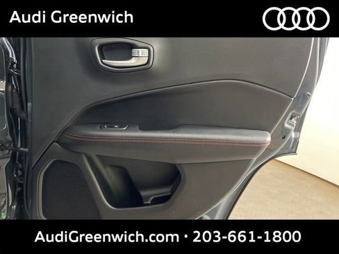Used 2018 Jeep Compass Trailhawk w/ Navigation Group AWD/4WD image 13