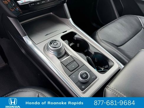 Used 2023 Ford Explorer Limited image 34