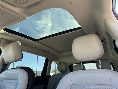 New 2026 Lincoln Nautilus Reserve image 28