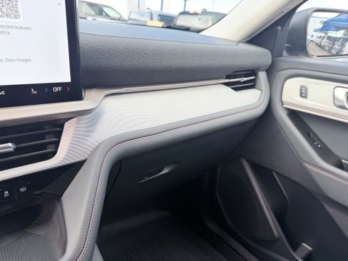New 2026 Ford Explorer Active w/ Active Comfort Package image 16