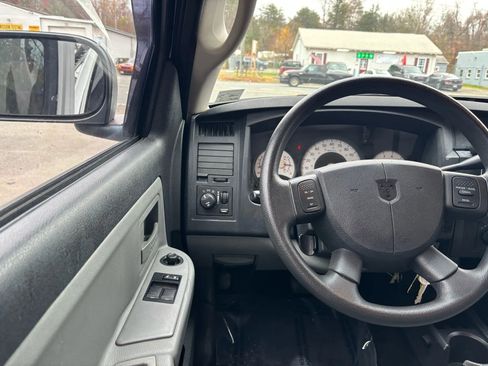 Used 2011 Dodge Dakota Big Horn image 30