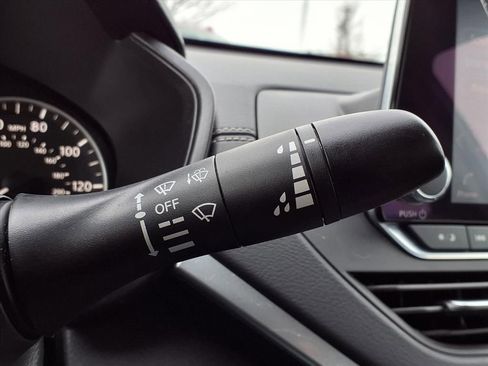 Used 2020 Nissan Altima 2.5 SV image 17