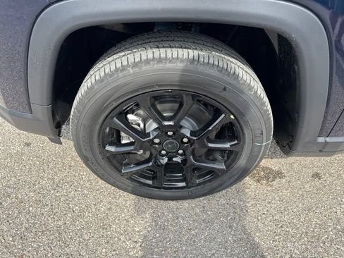 New 2026 Jeep Compass Latitude AWD/4WD image 8