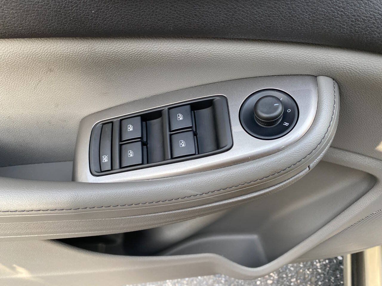 Used 2015 Chevrolet Malibu LS FWD image 12