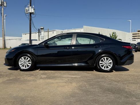 Used 2026 Toyota Camry LE FWD image 6