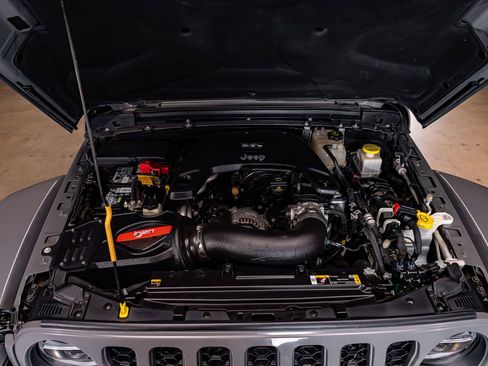 Used 2021 Jeep Gladiator Mojave AWD/4WD image 28