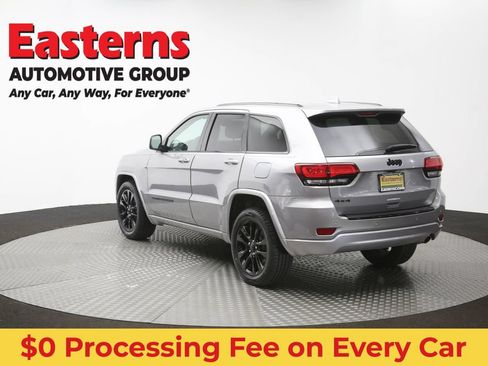 Used 2017 Jeep Grand Cherokee Laredo AWD/4WD image 64