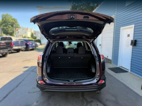Used 2018 Toyota RAV4 LE w/ All Weather Liner Package AWD/4WD image 39