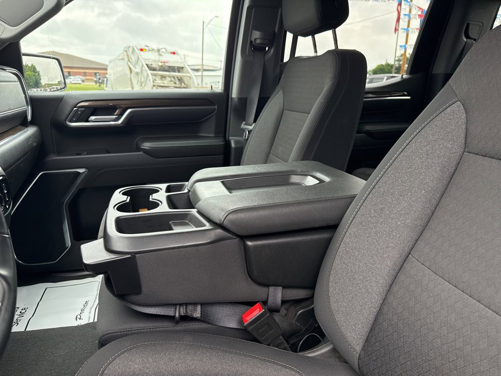 Used 2025 Chevrolet Silverado 1500 LT RWD image 13