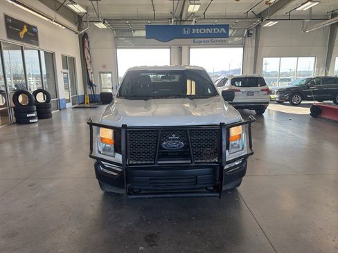 Used 2022 Ford F150 XL w/ Trailer Tow Package image 8