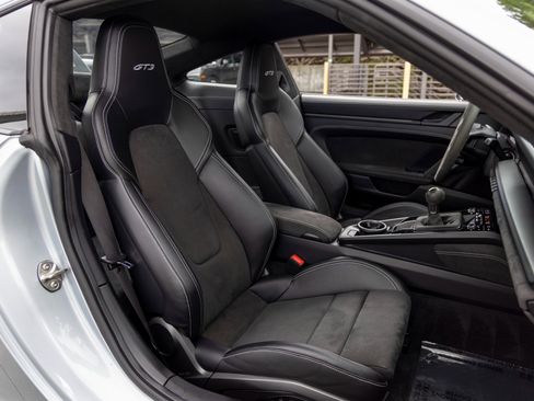 Used 2022 Porsche 911 GT3 image 53