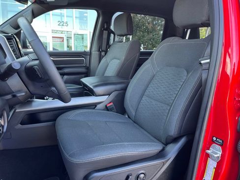 Used 2025 RAM 1500 Big Horn AWD/4WD image 5