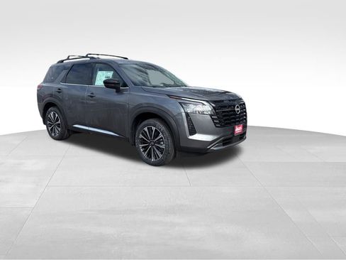 New 2026 Nissan Pathfinder Platinum w/ Cargo Package image 7