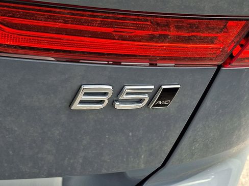 Certified 2023 Volvo XC60 B5 Plus w/ Climate Package image 30