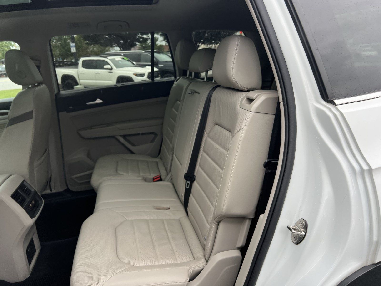 Used 2021 Volkswagen Atlas SEL Premium AWD/4WD image 25