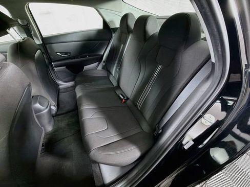 Used 2023 Hyundai Elantra SEL w/ Convenience Package FWD image 31