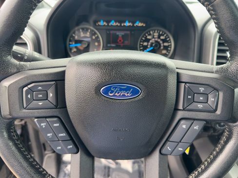 Used 2016 Ford F150 XLT w/ Equipment Group 302A Luxury AWD/4WD image 26