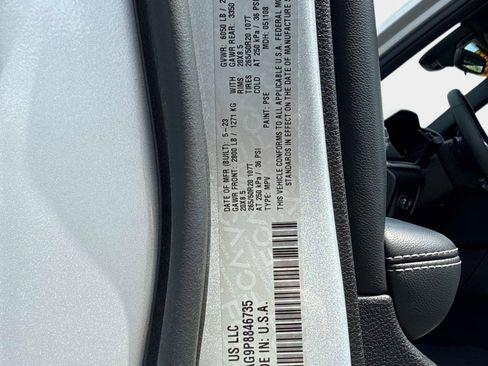 Certified 2023 Jeep Grand Cherokee Altitude AWD/4WD image 35