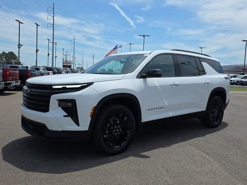 New 2026 Chevrolet Traverse LT w/ Midnight/Sport Edition FWD image 1