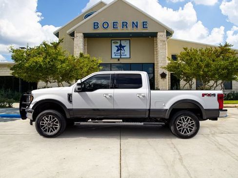 Used 2019 Ford F250 Lariat w/ Lariat Value Package AWD/4WD image 2